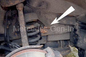Mercedes W210 Front Spring Turret Problem
