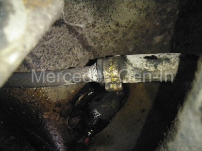 Mercedes SL (R129) Fuel Pump Leak 3
