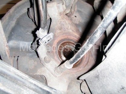 Mercedes ABS Fault - Reluctor ring replacement 6