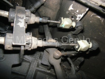 Mercedes Sprinter Gear Selector Ball Joint ( Cable End) Replacement 3